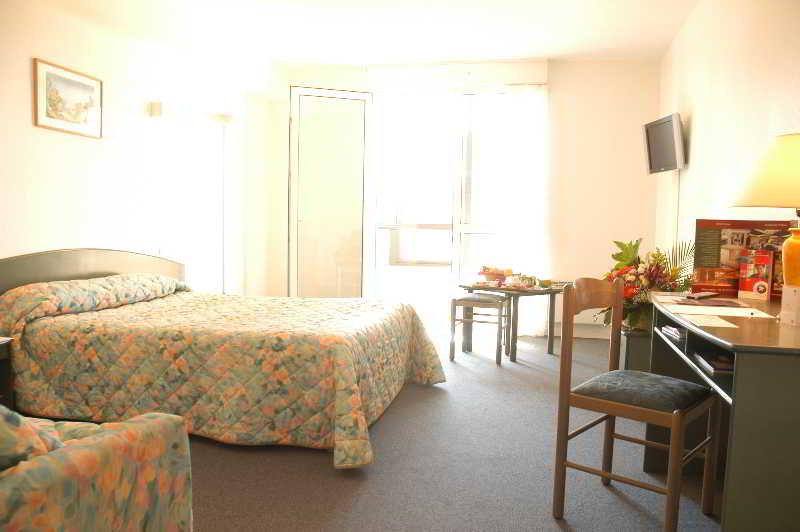Inter-Hotel Bordeaux Meriadeck Alton Buitenkant foto